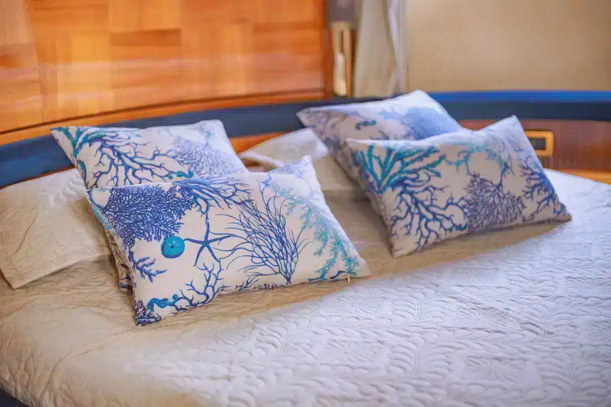 Yate Luz II - Image 21