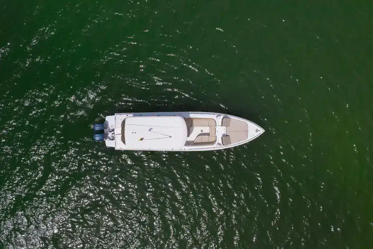 Lancha Makani - Image 7