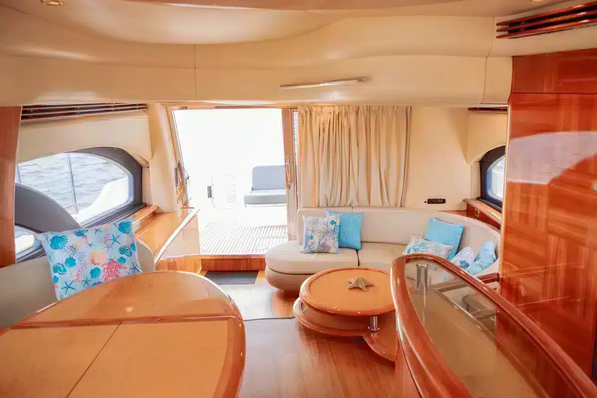 Yate Luz II - Image 11