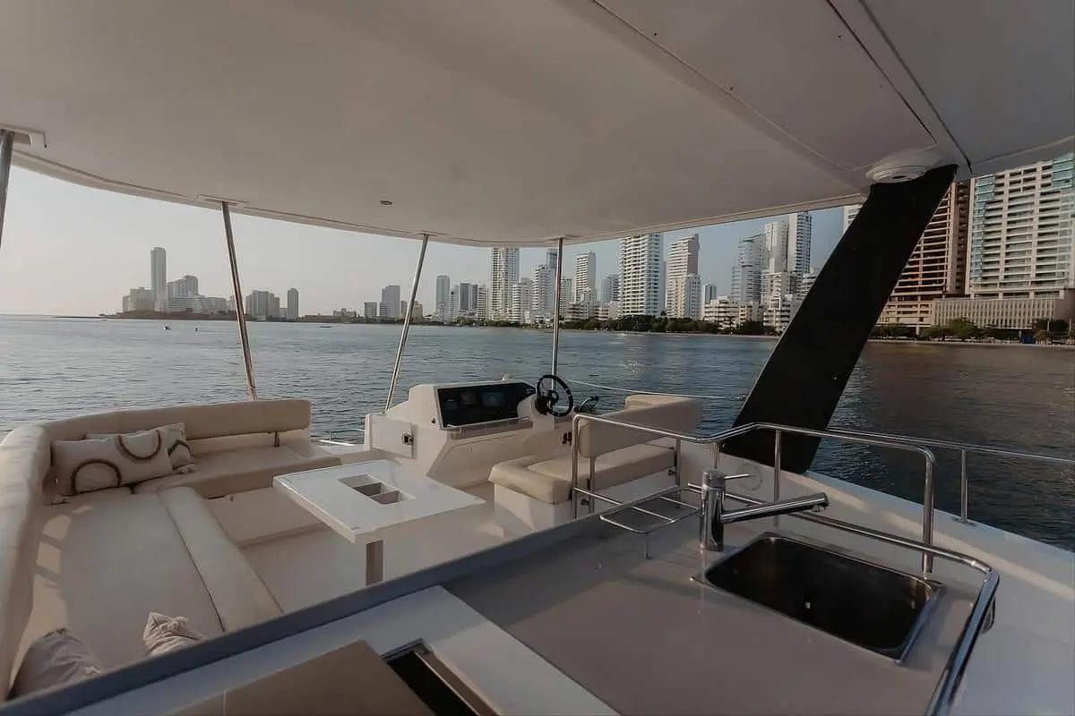 Catamarán Eclipse V - Image 12